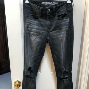 American Eagle black ripped knee jeggings